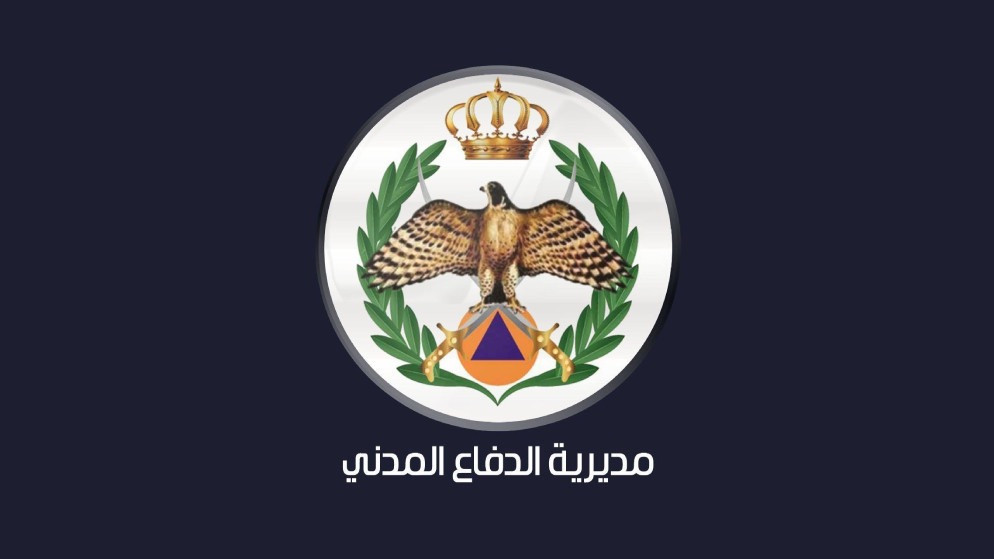 الدفاع المدني يخمد حريق أعشاب جافة امتد لساحة أحد مصانع البلاستيك بالبلقاء