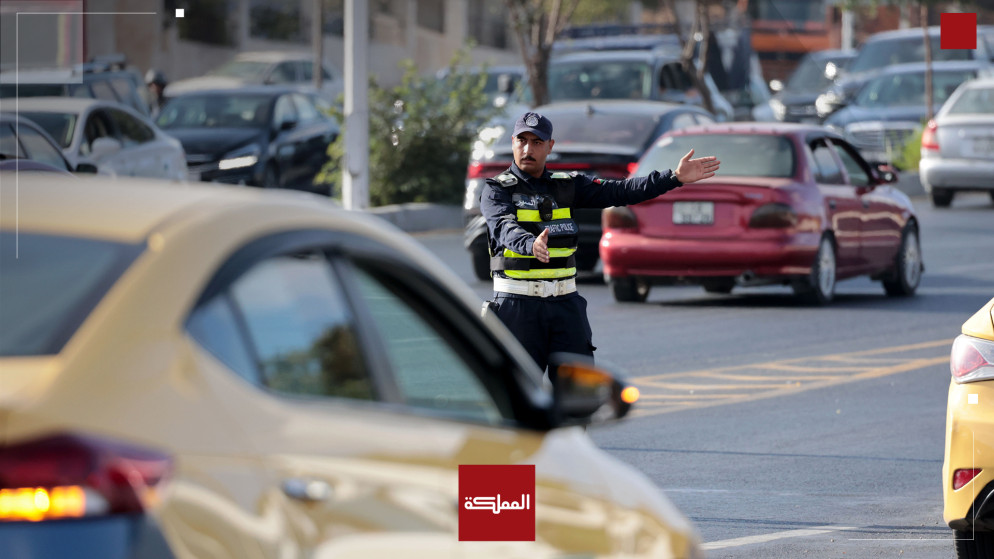 المعهد المروري: الملصقات على المركبات تشتت الانتباه بنسبة 12