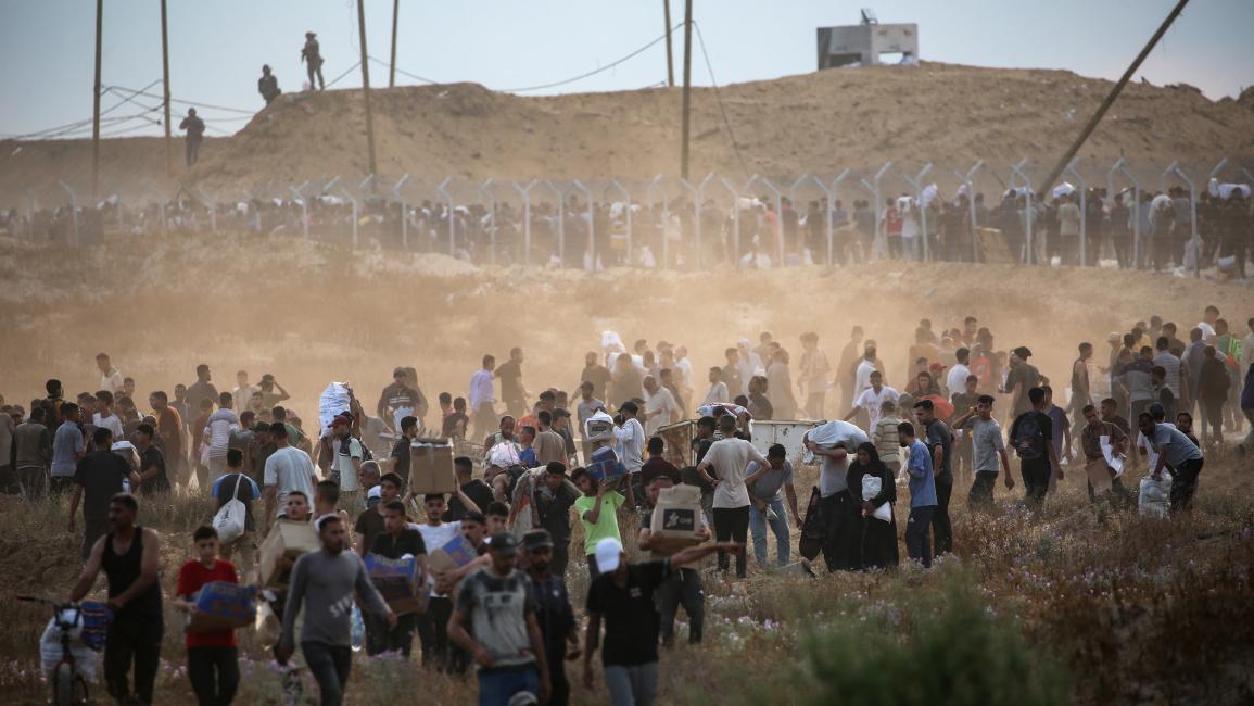 في غزة... الطحين يُسفك بالدم والنجاة تُقاس بخفة القدم: مجاعة تحت نيران الطائرات