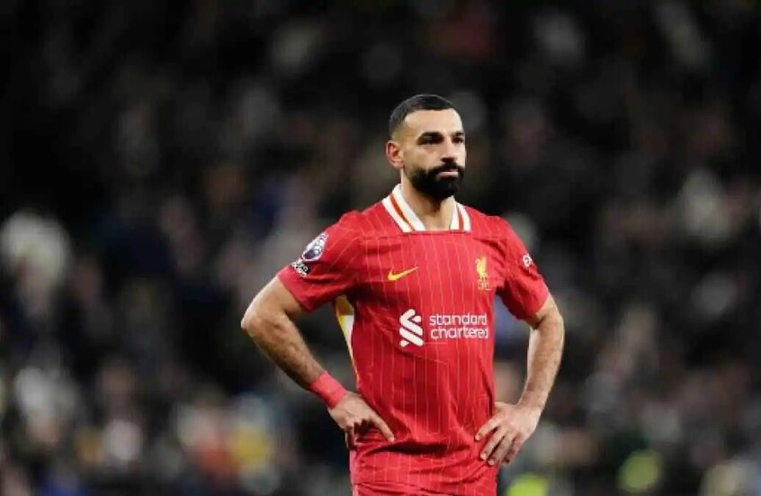 محمد صلاح يحرج يويفا بتساؤل عن استشهاد سليمان العبيد وغاري لينكر يرد