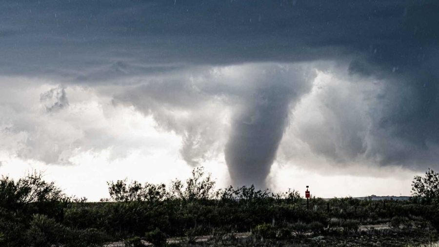 إعصار راجاسا يضرب شمال الفلبين وتايوان