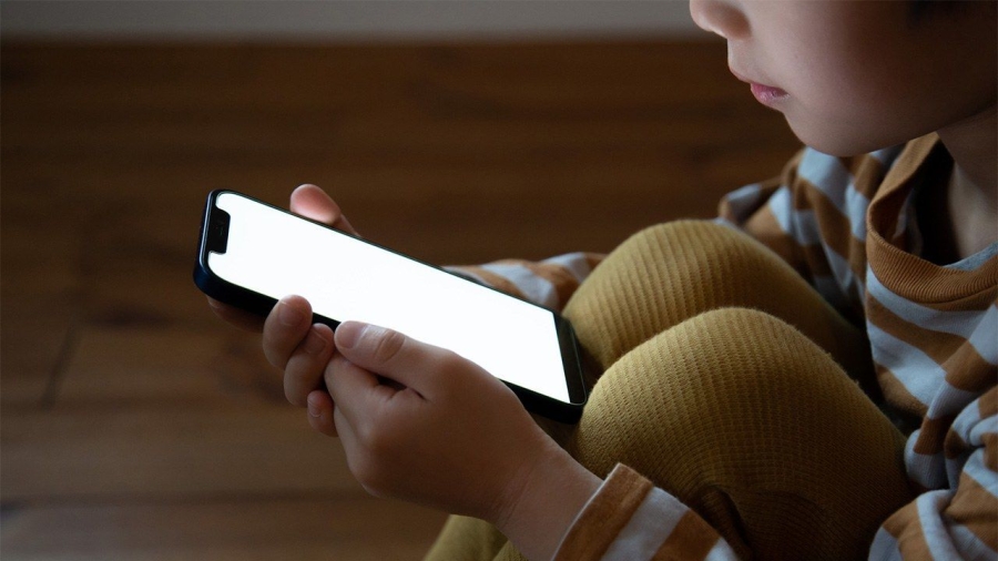 5 تطبيقات تُشكل خطرا على الأطفال.. ما هي؟