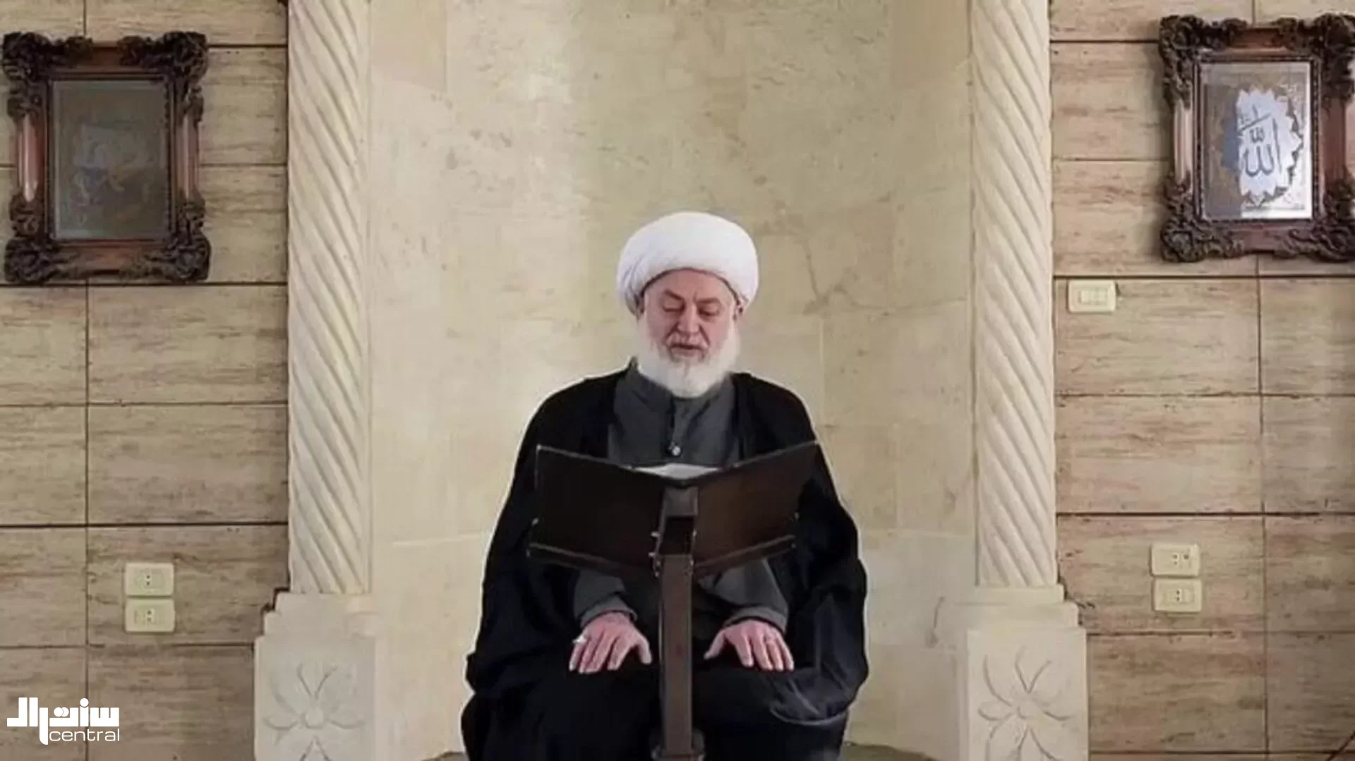 من هو غزال غزال الذي دعا لاحتجاجات الساحل السوري؟