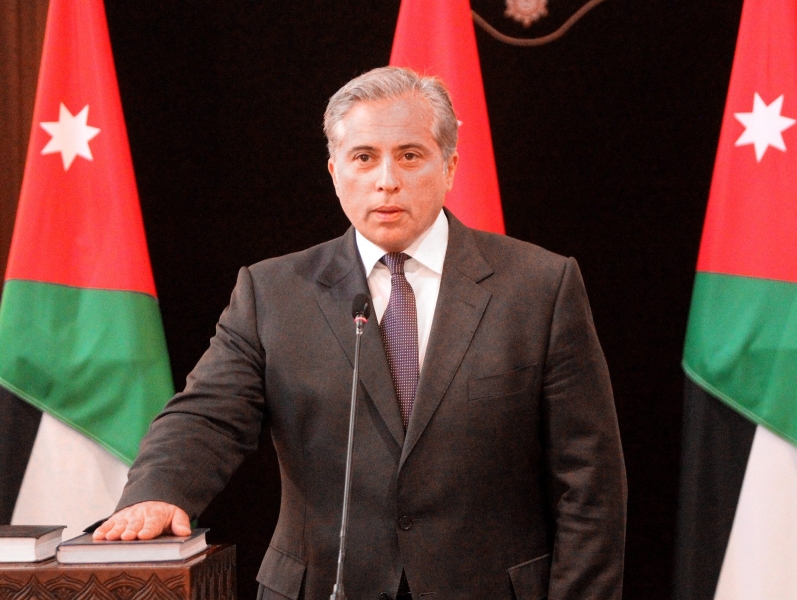 في أول مقابلة له.. رئيس الوزراء الأردني يكشف ملفات عمل الحكومة