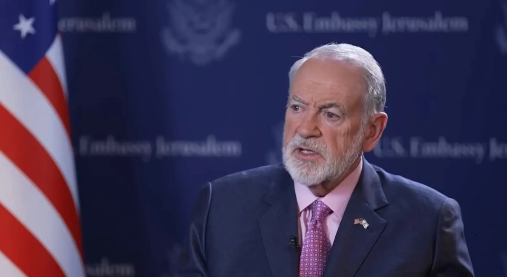 من قسّ إلى سفير واشنطن لدى إسرائيل.. من هو مايك هاكابي؟