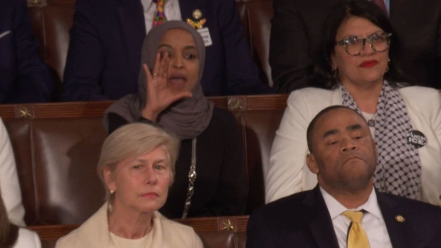 بعد انتقاده في خطابه الأخير.. ترامب يدعو لإعادة نائبتين ديمقراطيتين إلى بلديهما الأصليين