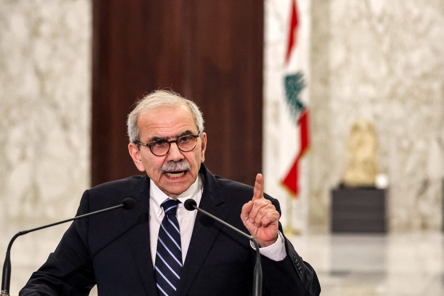 بعد استهداف إسرائيل.. رئيس الوزراء اللبناني يحظر الأنشطة العسكرية والأمنية لـ حزب الله