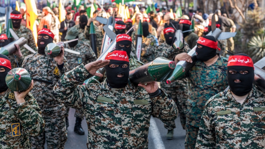 بعد اغتيال قائدها غلام رضا سليماني.. ماذا نعرف عن الباسيج