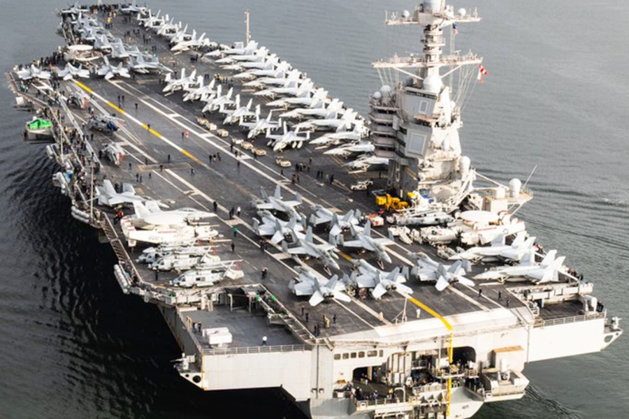 بعد حريق استمر 30 ساعة.. حاملة الطائرات جيرالد آر فورد تغادر البحر الأحمر