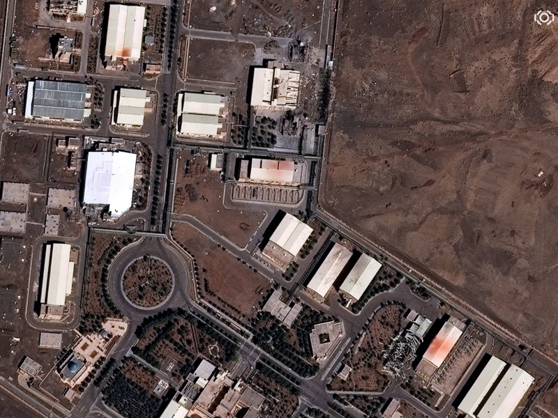 هل كانت عملية إنقاذ الطيار الأميركي خديعة لسرقة مخزون اليورانيوم الإيراني؟