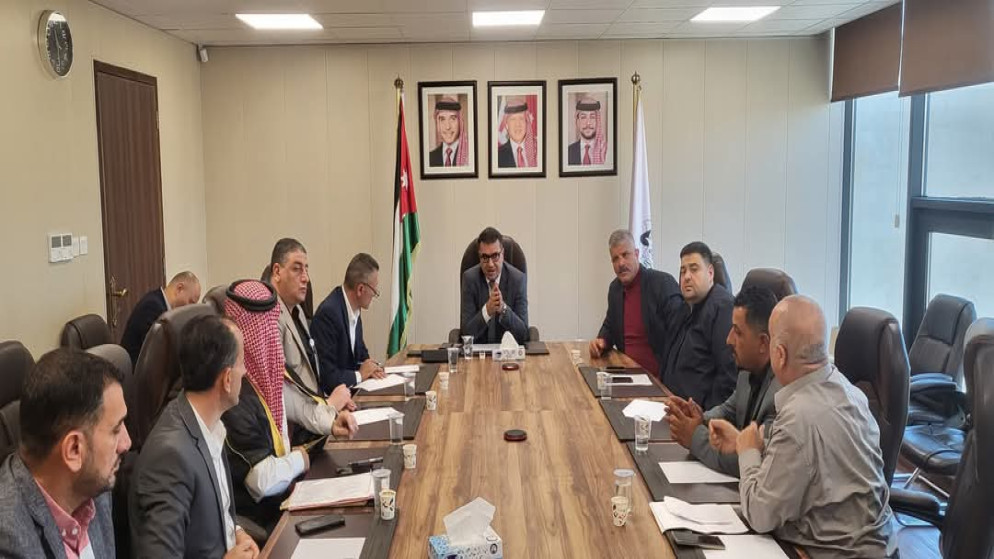 وزارة الزراعة وزير الزراعة: ضرورة انشاء جمعية تعاونية لمربي الأبقار