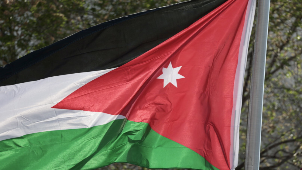 يوم العلم التوثيق الملكي يعرض وثيقة بمناسبة يوم العلم الأردني