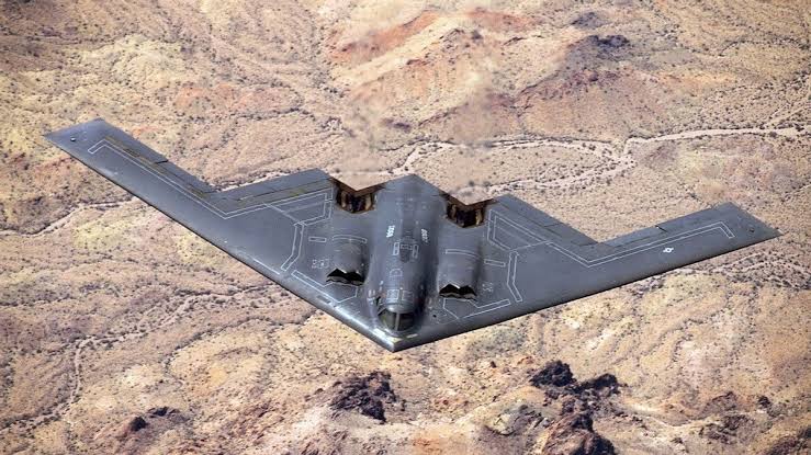 وبدأت الحرب.. الولايات المتحدة وإسرائيل تبدآن هجوما عسكريا على إيران